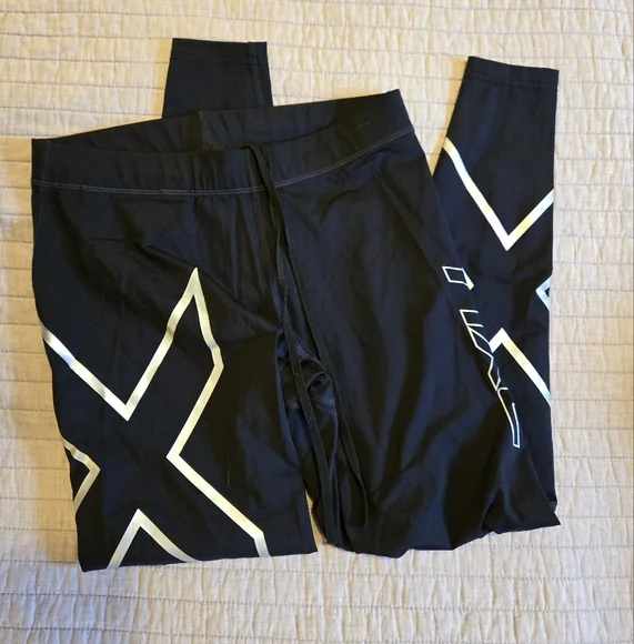 Womens Medium 2XU Compression Tights - Picture 3 of 4